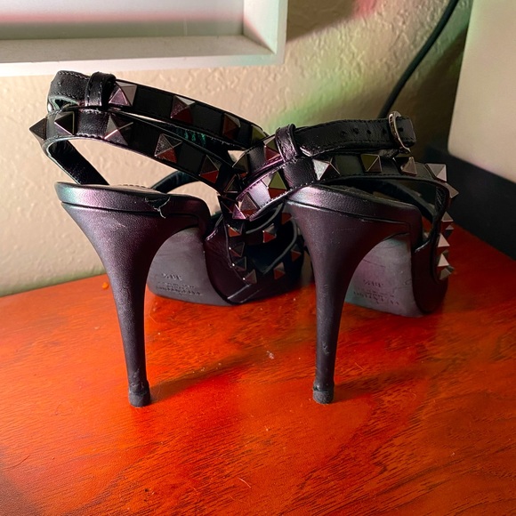Valentino Rockstud Cage Heels in Noir - Picture 3 of 6